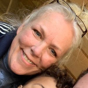 Meet your Posher, Pam